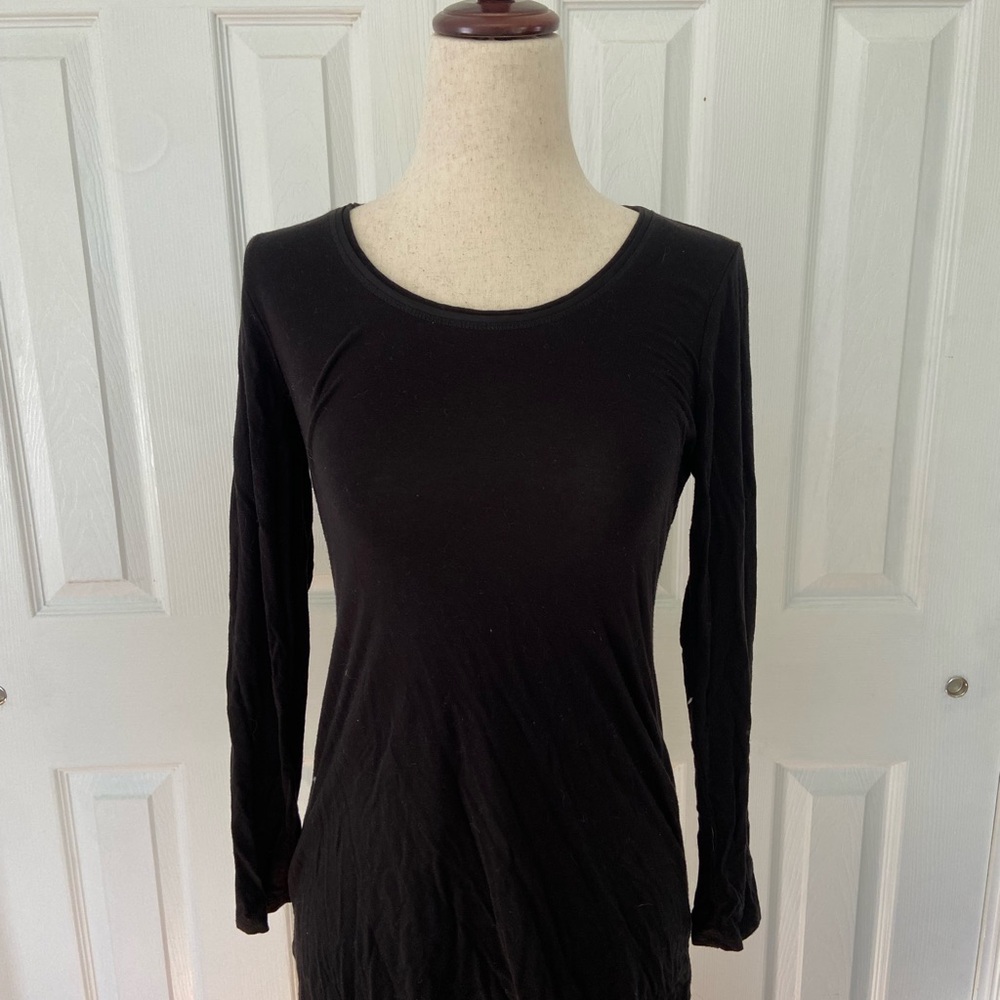 🖤 White House Black Market Black Stretch Top 🖤
